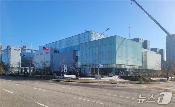 본문 이미지 - 극지환경재현실용화센터(극지연구소 제공)