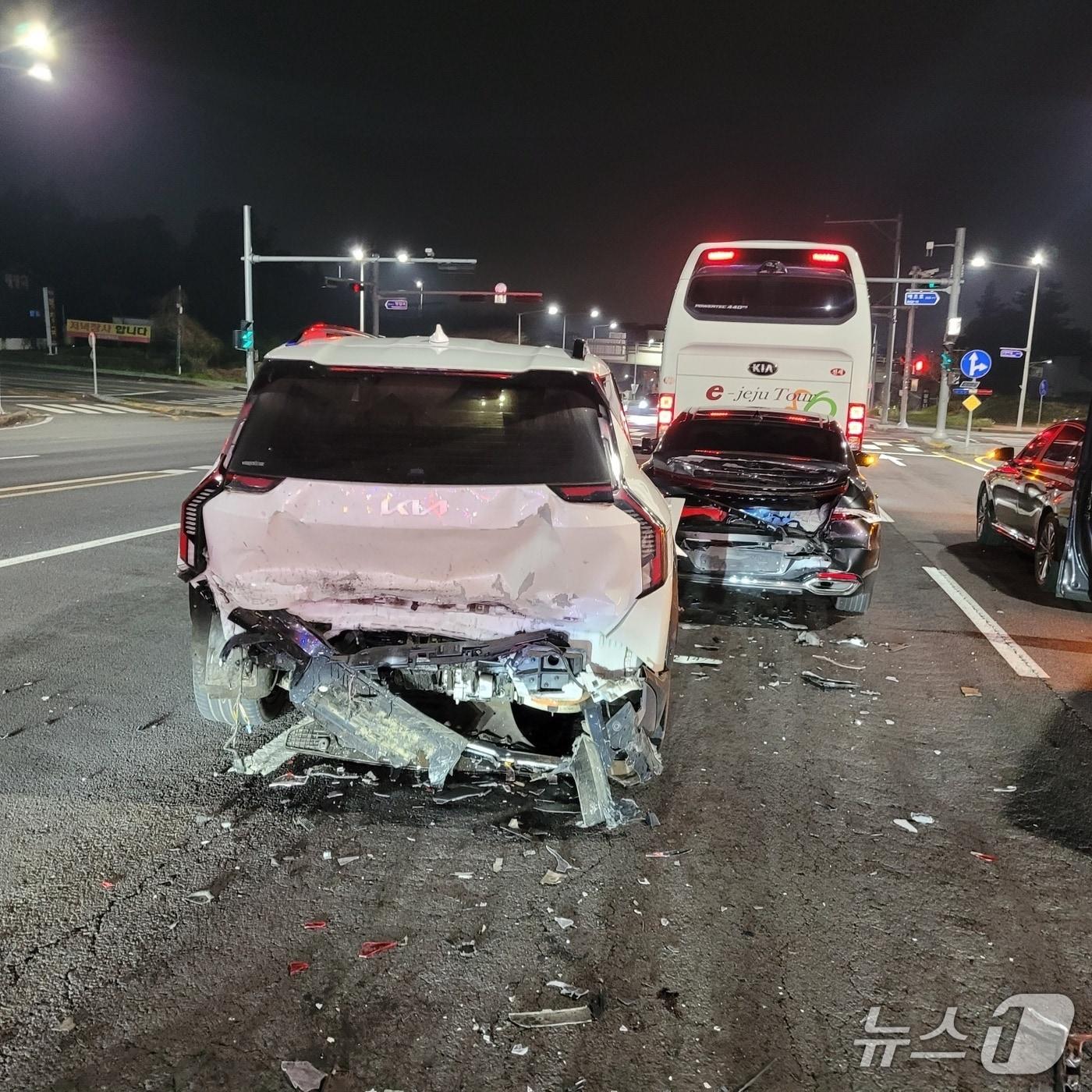 본문 이미지 - 사고 현장(제주소방본부 제공. 재판매 및 DB금지)/뉴스