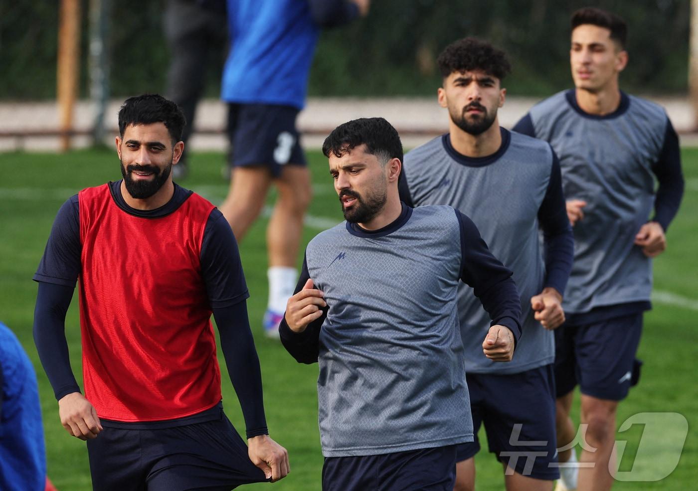 본문 이미지 - 튀르키예에서 훈련 중인 이란 축구대표팀. ⓒ 로이터=뉴스1