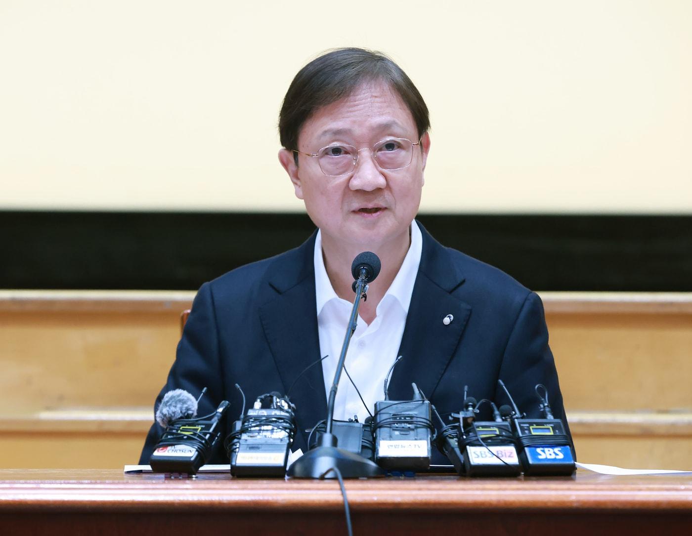 본문 이미지 - 26일 서울 여의도 금융감독원에서 열린 월례 기자간담회에서 이찬진 금융감독원장이 발언하고 있다(금융감독원 제공).