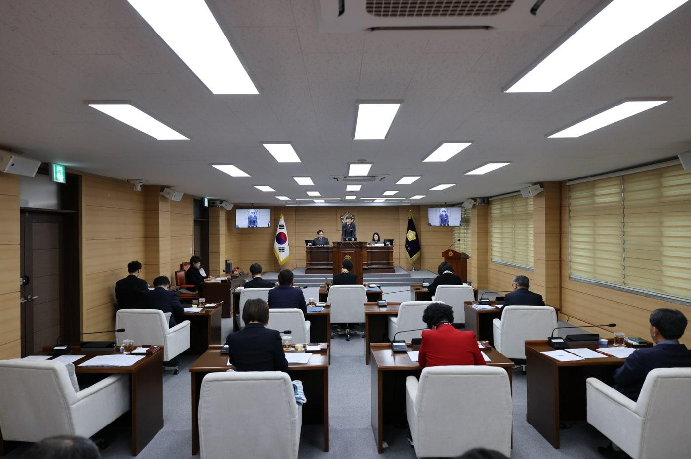 본문 이미지 - 부여군의회 임시회 폐회 모습.(군의회 제공. 재판매 및 DB금지)/뉴스1