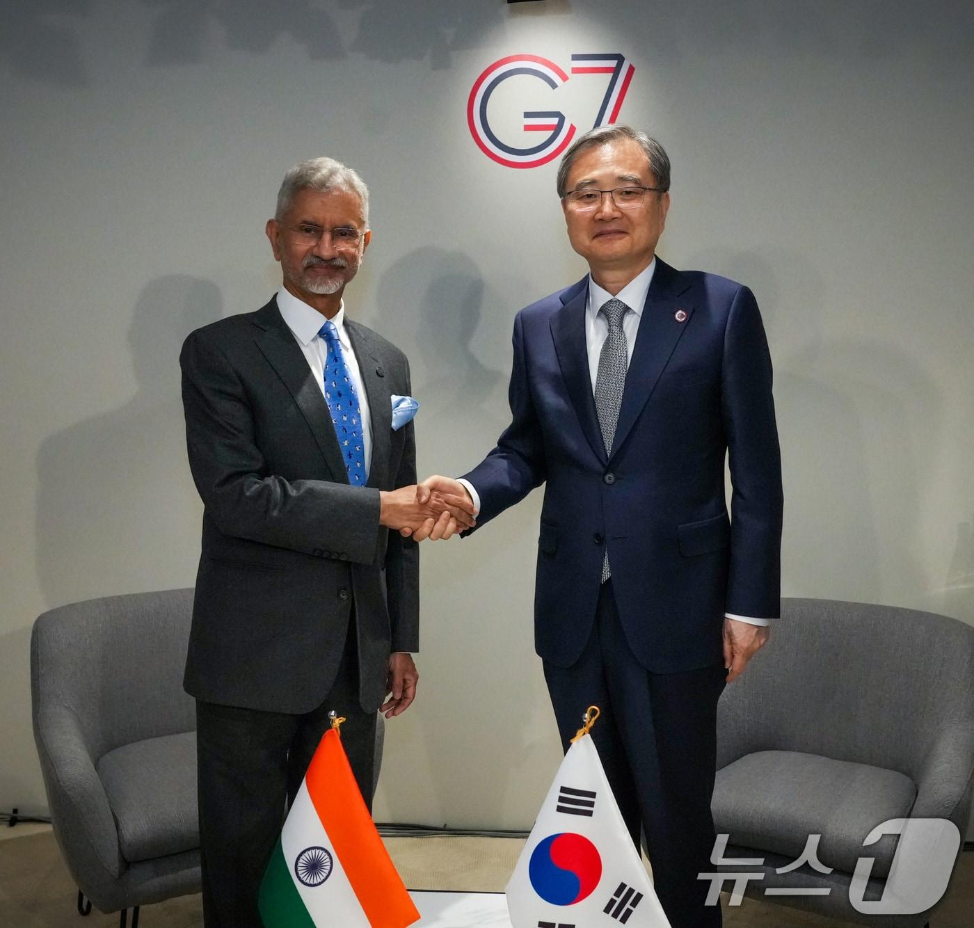 본문 이미지 -  조현 외교부 장관과 수브라마냠 자이샨카르(Subrahmanyam Jaishankar) 인도 외교장관. (외교부 제공. 재판매 및 DB 금지) 2026.3.27 ⓒ 뉴스1 임세영 기자