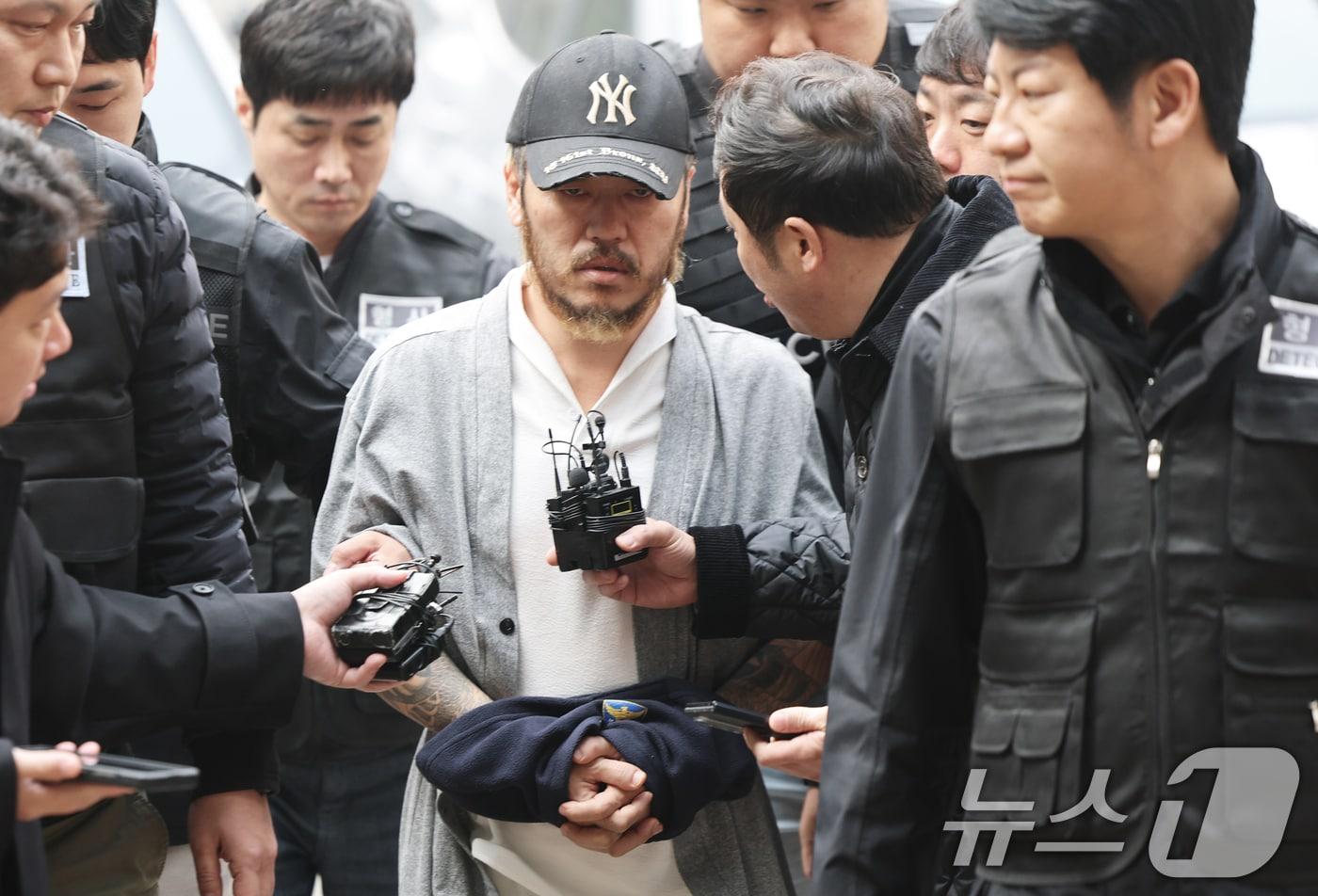 본문 이미지 - '마약왕' 박왕열(48)이 27일 경기 의정부시 의정부지방법원에서 열린 구속 전 피의자심문(영장실질심사)에 출석하고 있다. 2026.3.27 ⓒ 뉴스1 오대일 기자