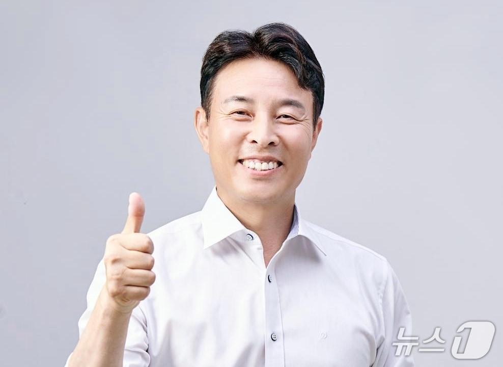 본문 이미지 - 전문학 대전 서구청장 에비후보 (후보 제공) / 뉴스1