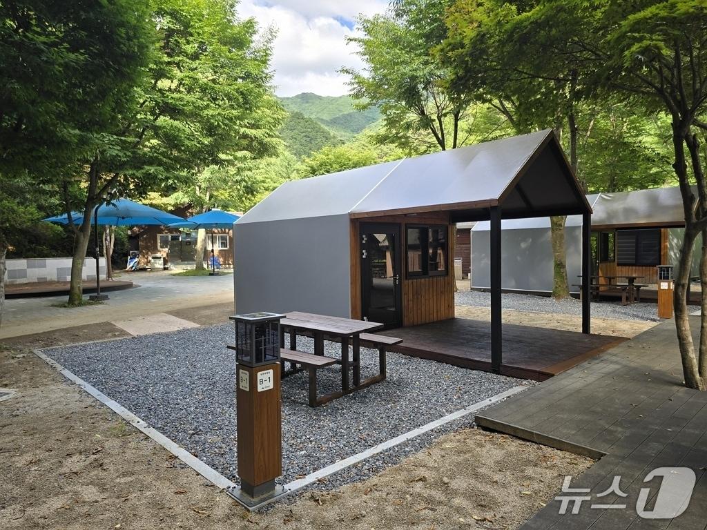 본문 이미지 -  남천야영장 하우스형.(국립공원공단 소백산국립공원북부사무소 제공. 재판매 및 DB금지)  