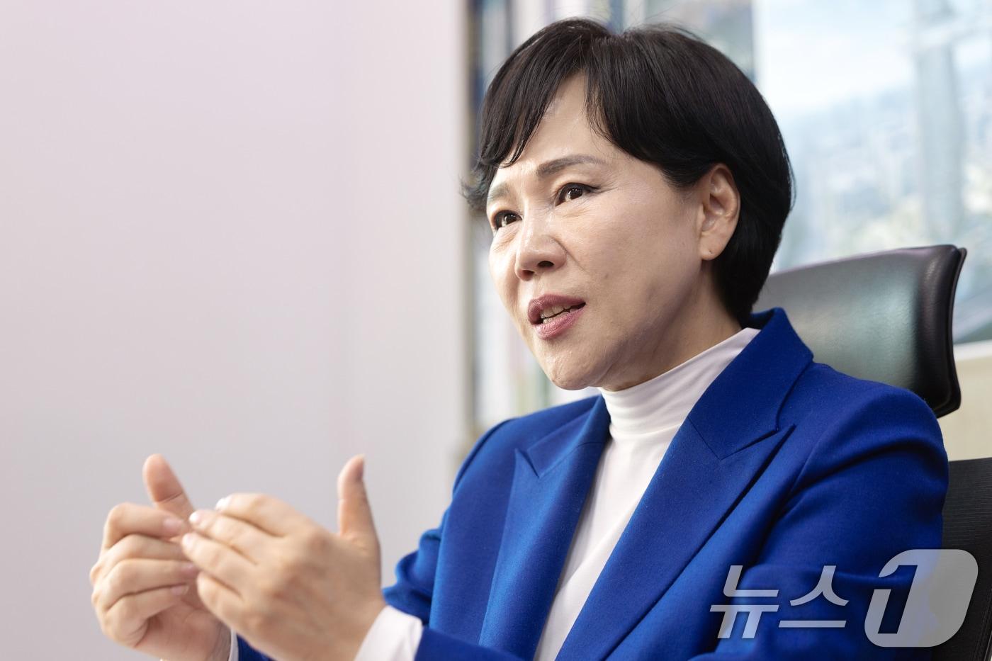 본문 이미지 - 지난 3월 27일 서울 여의도 국회 의원회관에서 뉴스1과 인터뷰하고 있는 전현희 더불어민주당 의원. ⓒ 뉴스1 이승배 기자