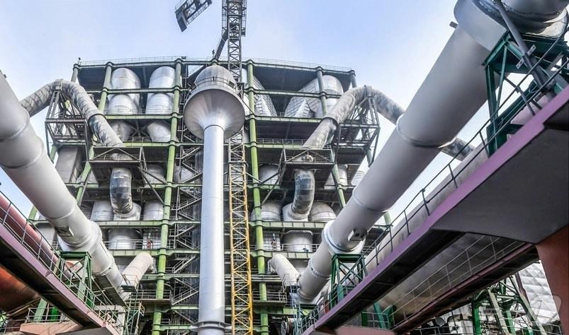 본문 이미지 - 북한 노동당 기관지 노동신문은 28일 "상원세멘트련합기업소가 당 제9차 대회 이후 일평균 115%의 세멘트(시멘트) 생산 실적을 기록했다＂고 보도했다. [국내에서만 사용가능. 재배포 금지. DB 금지. For Use Only in the Republic of Korea. Redistribution Prohibited] rodongphoto@news1.kr