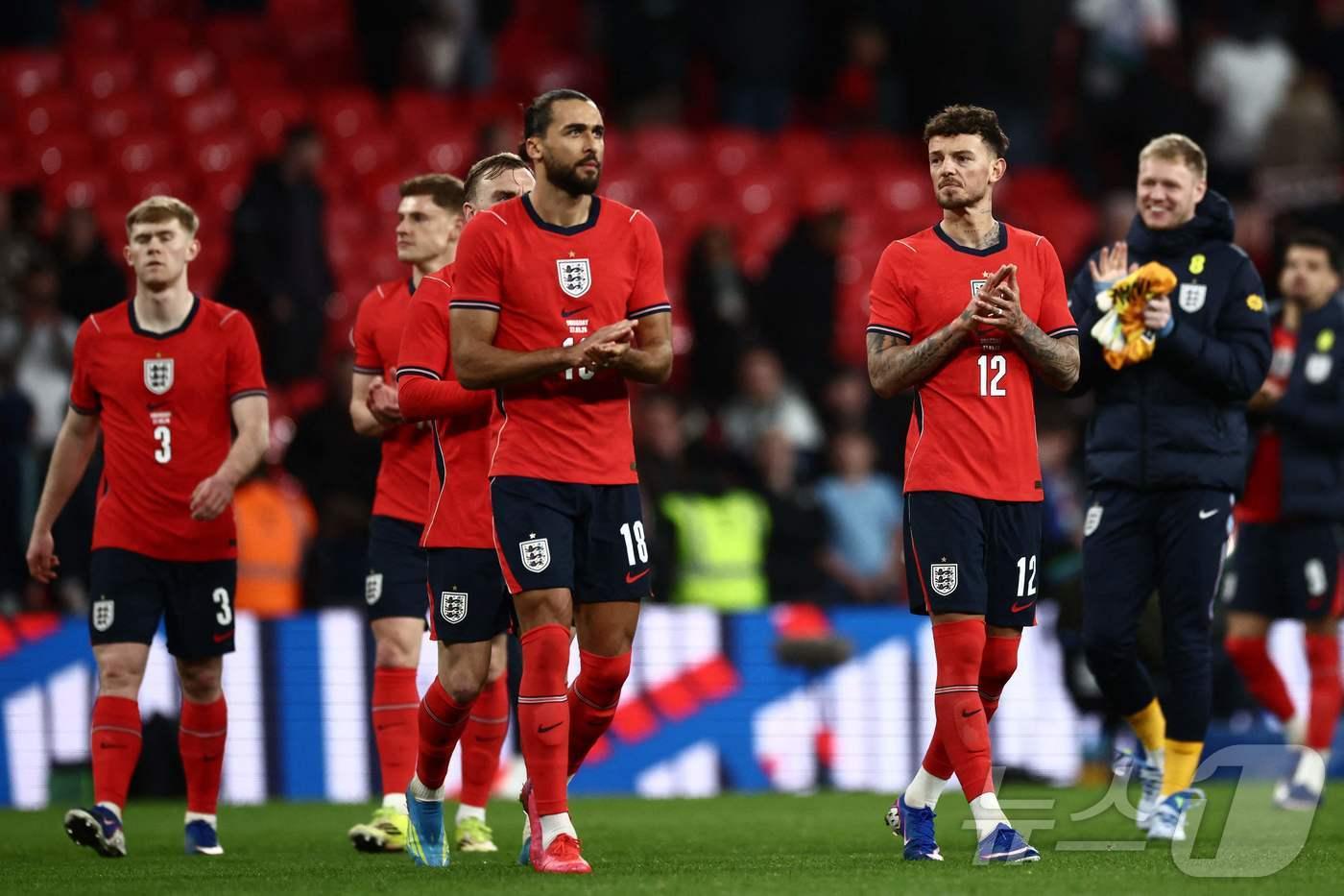 본문 이미지 - 우루과이와 홈 경기에서 1-1로 비긴 잉글랜드. ⓒ AFP=뉴스1