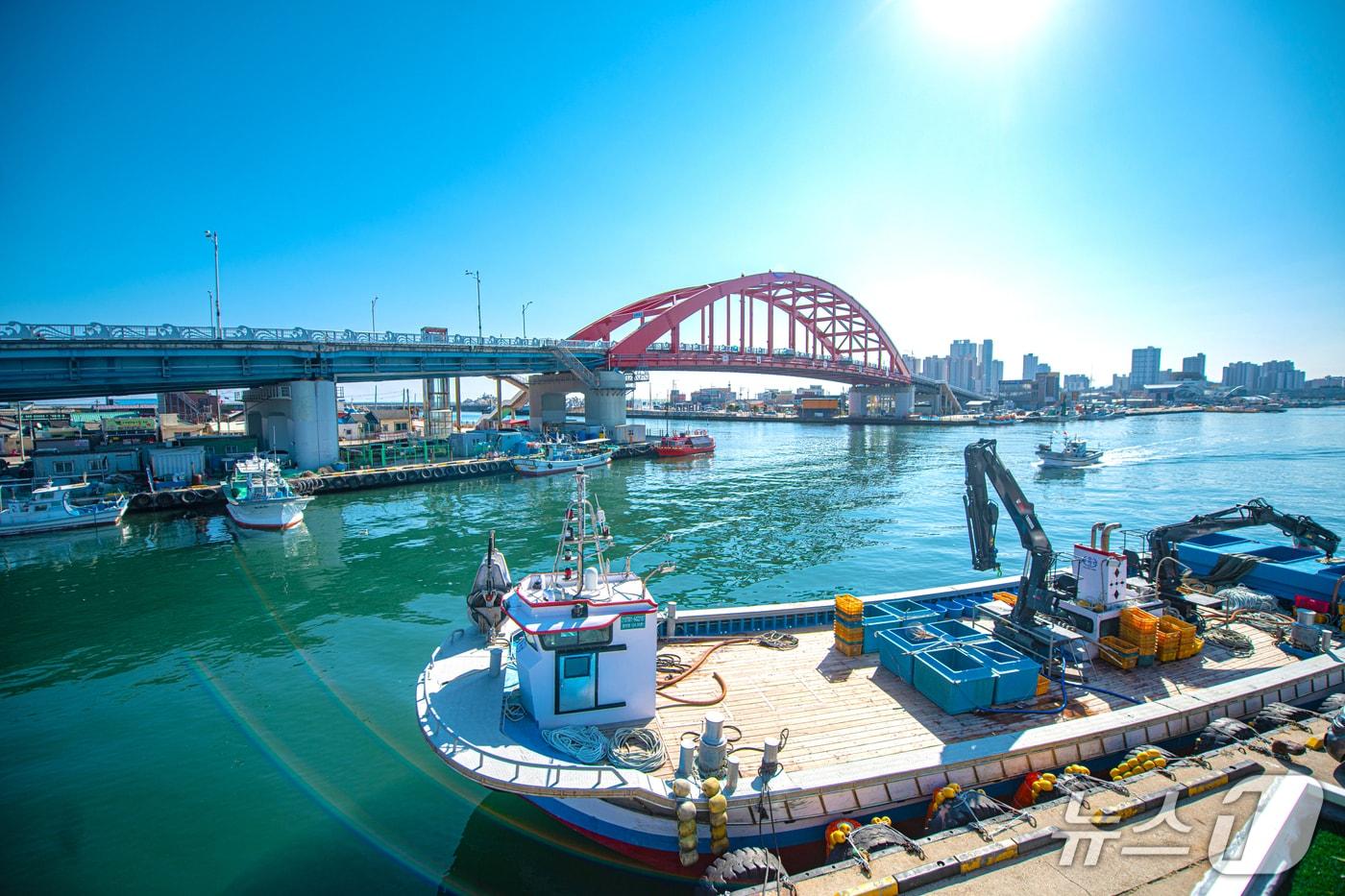 본문 이미지 - 속초시, 어선 현대화 및 안전조업 지원사업 추진.(속초시 제공, 재판매 및 DB금지)