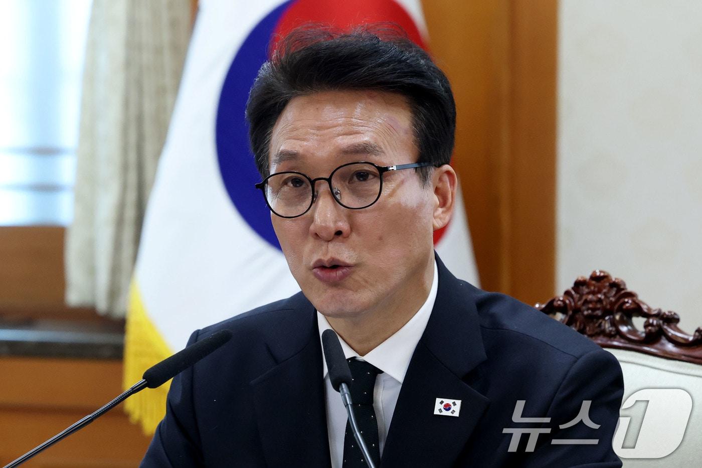 본문 이미지 - 김민석 국무총리가 29일 오후 서울 종로구 정부서울청사에서 열린 비상경제본부회의에서 발언하고 있다. 2026.3.29 ⓒ 뉴스1 이광호 기자