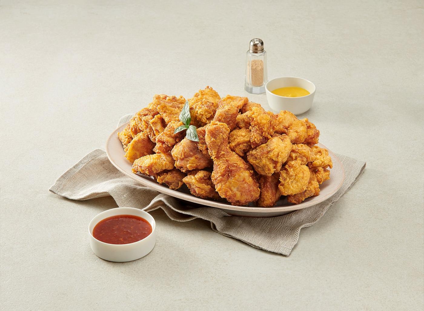 본문 이미지 - 노랑통닭 '후라이드 치킨' 이미지.(노랑푸드 제공)