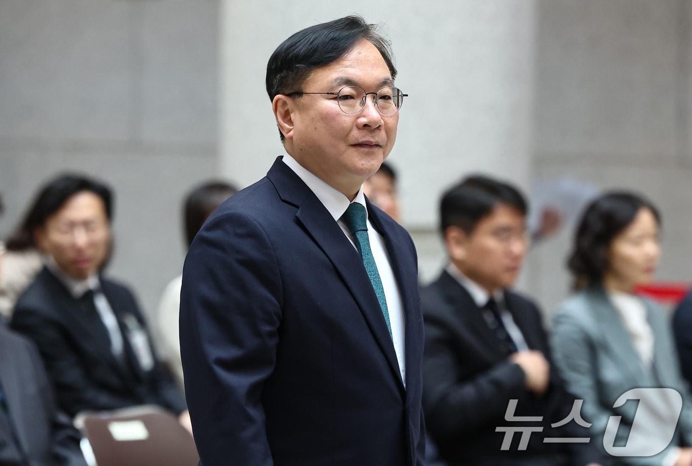 본문 이미지 - 박영재 법원행정처장이 3일 서울 서초구 대법원에서 열린 노태악 대법관의 퇴임식에 참석하고 있다. 2026.3.3 ⓒ 뉴스1 김도우 기자