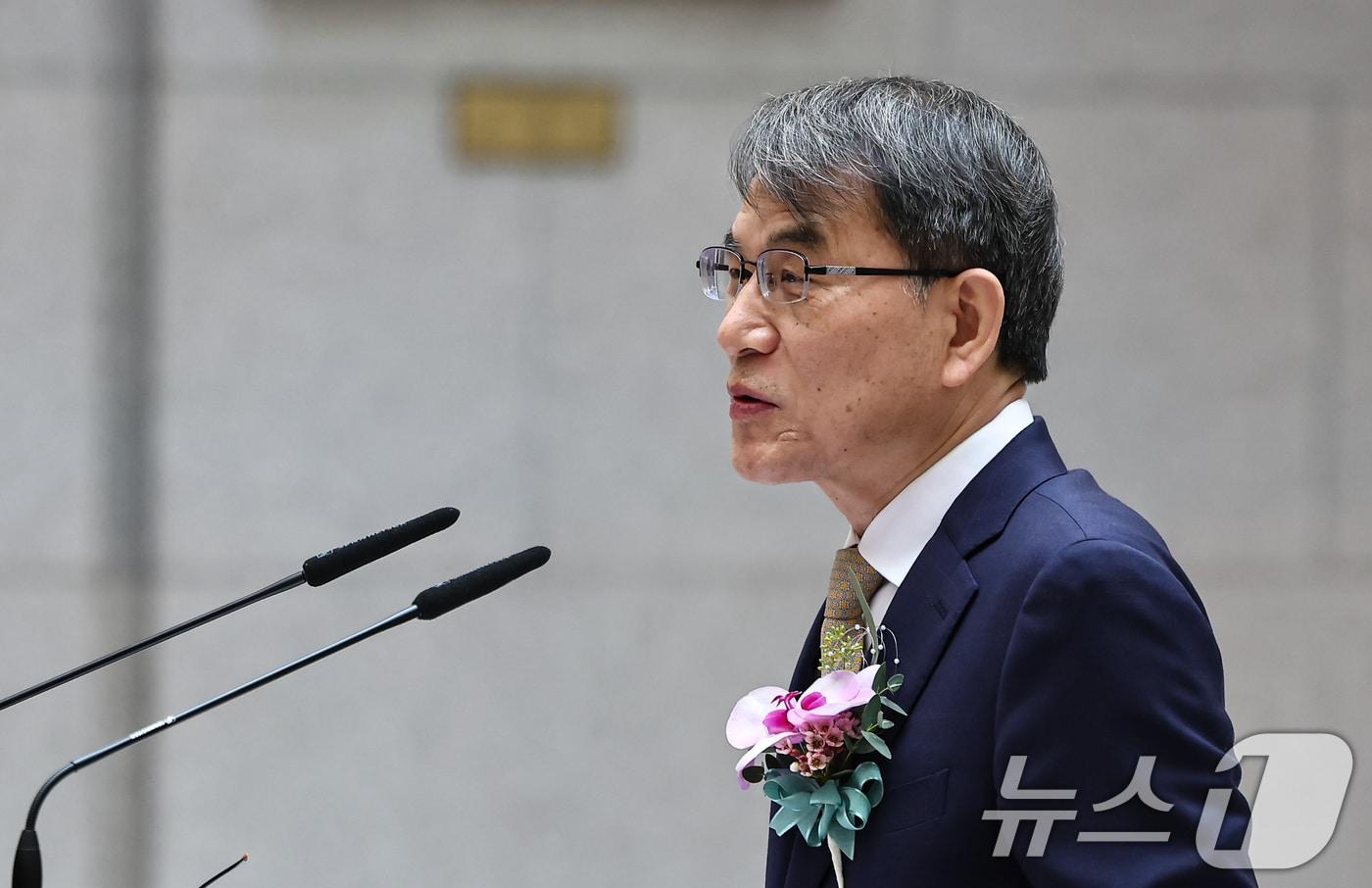 본문 이미지 - 노태악 대법관이 3일 서울 서초구 대법원에서 열린 본인의 퇴임식에서 퇴임사를 하고 있다. 2026.3.3 ⓒ 뉴스1 김도우 기자