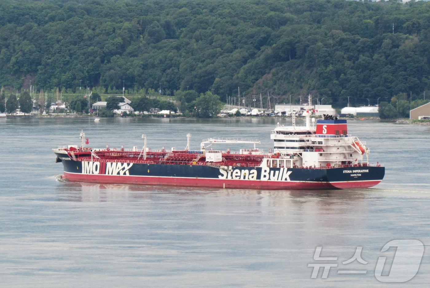 본문 이미지 - 미국 선적의 유조선 스테나 임퍼러티브호. (자료사진) 2023.8.3 ⓒ 로이터=뉴스1