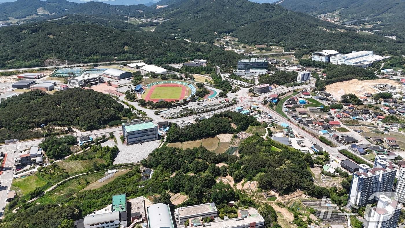 본문 이미지 - 전북 남원시 월락동 일원 공공의대 설립 예정 부지 전경.(남원시 제공. 재판매 및 DB금지)/뉴스1