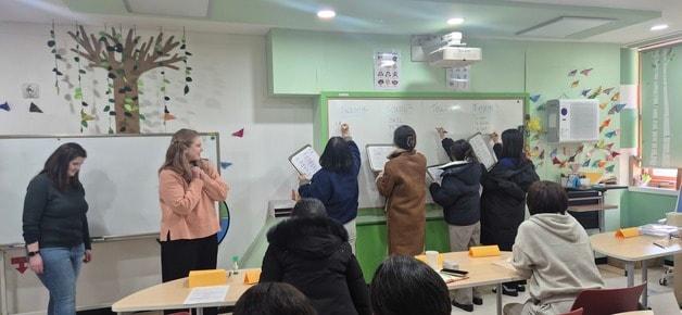 본문 이미지 - 글로벌 학부모 어학당.(충북교육청 제공. 재판매 및 DB금지)