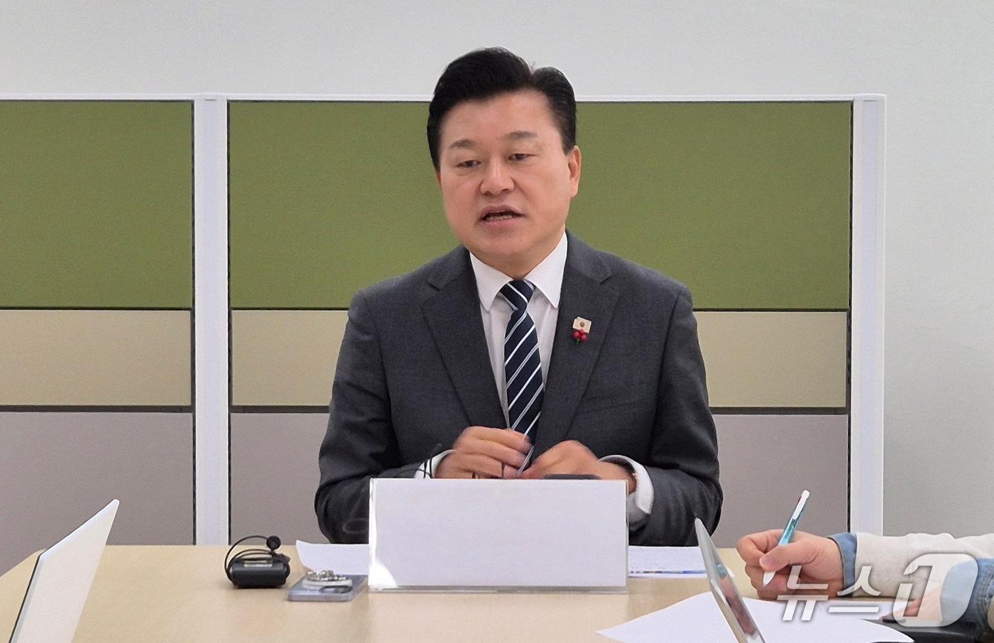 본문 이미지 - 신용한 충북지사 예비후보