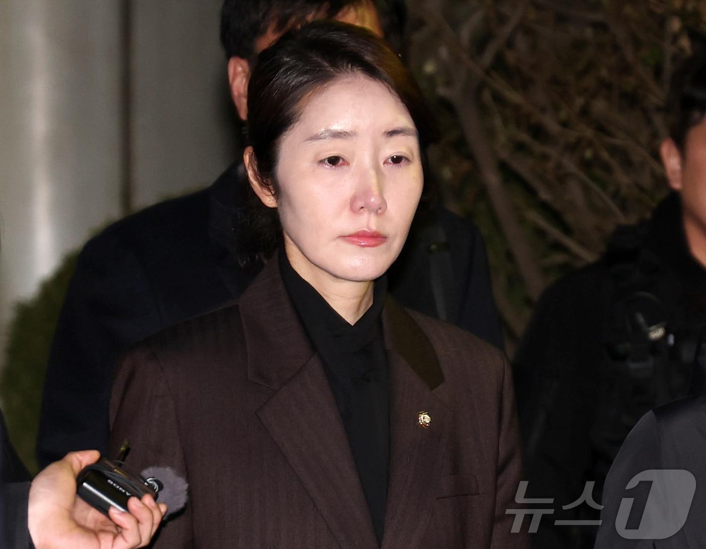 본문 이미지 - '공천헌금' 의혹을 받는 강선우 무소속 의원이 지난 3일 오후 서울 서초구 중앙지법에서 열린 구속 전 피의자 심문을 마친 뒤 법정을 나서고 있다. 2026.3.3 ⓒ 뉴스1 김진환 기자