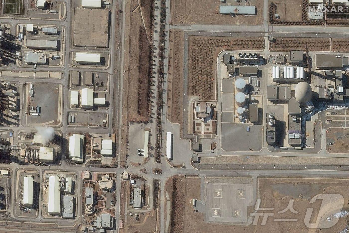 본문 이미지 - 지난 2025년 2월 15일에 촬영된 이란 콘다브에 위치한 '아라크 중수 연구용 원자로'. 2025.6.13. ⓒ 뉴스1 ⓒ AFP=뉴스1