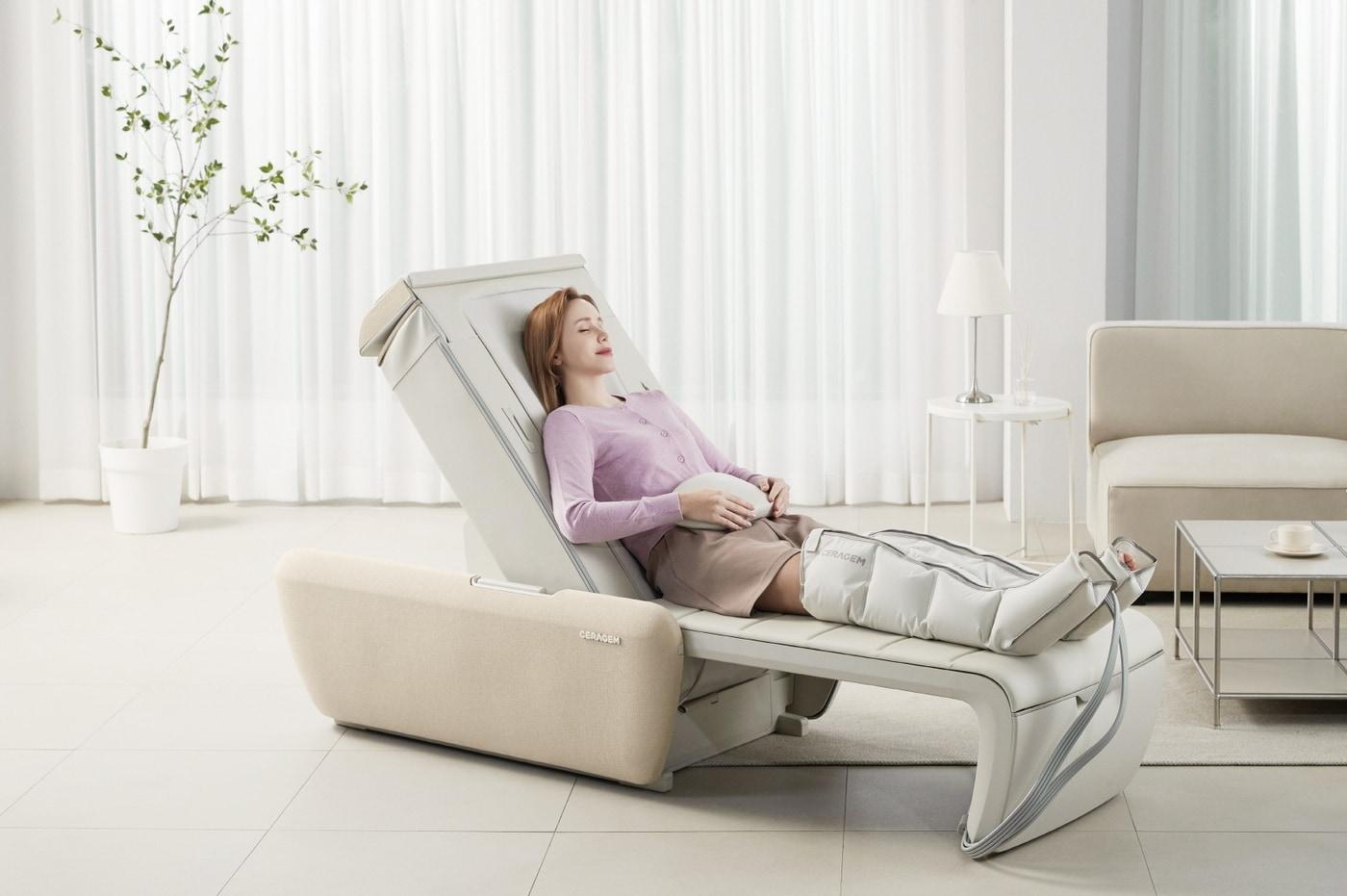 본문 이미지 - 세라젬 척추 관리 의료기기 마스터 V9·에어셀 마사지기(세라젬 제공)