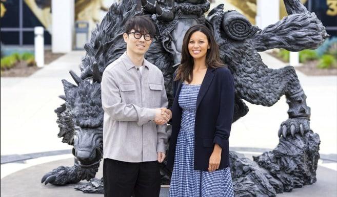 본문 이미지 - 강대현 넥슨코리아 대표와 조헤나 패리스 블리자드 엔터테인먼트 사장(넥슨·블리자드 제공. 재판매 및 DB금지)2026.3.30 ⓒ 뉴스1