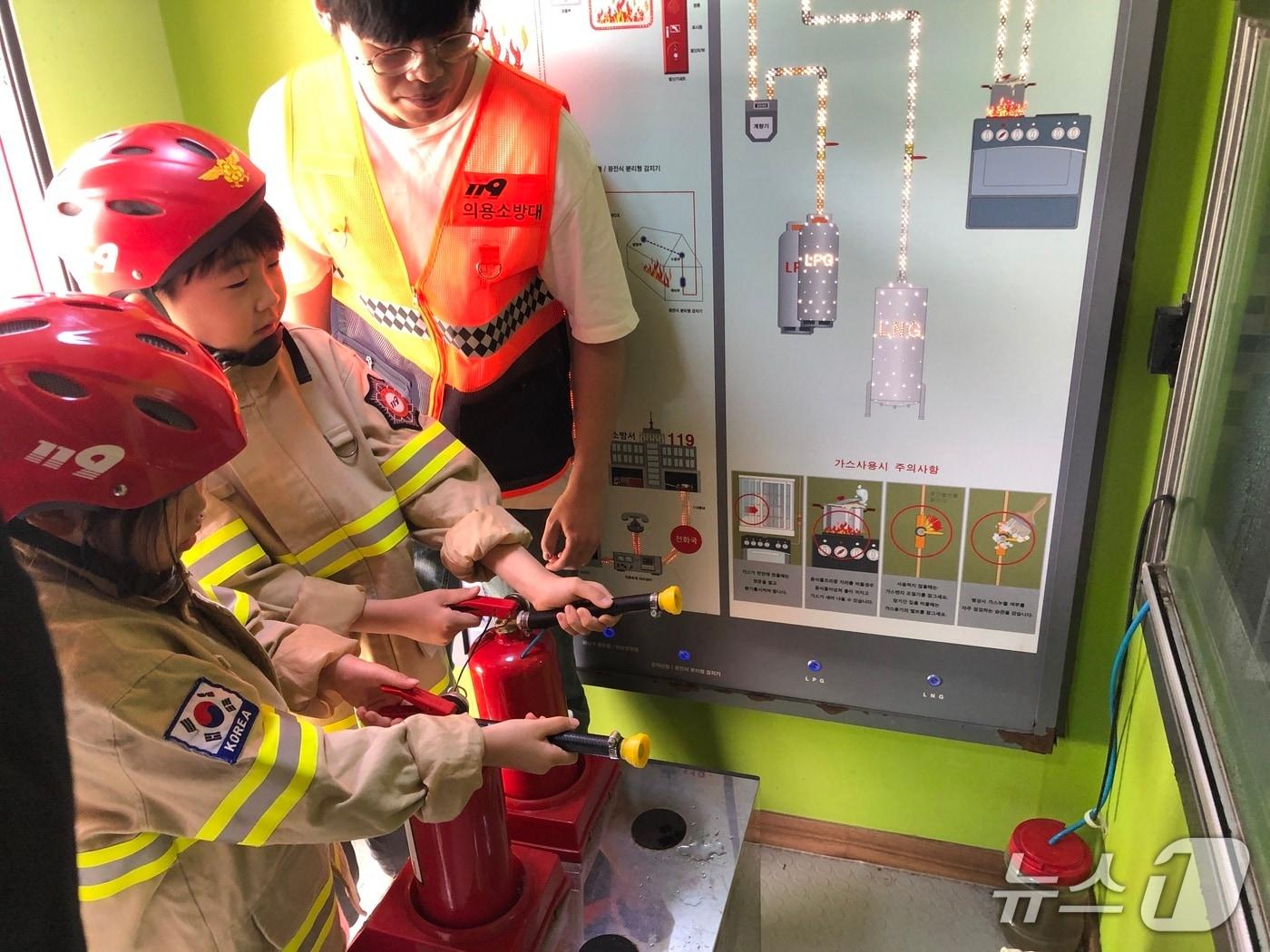 본문 이미지 - 부산시설공단은 다음 달 4일 부산시민공원 다솜광장 일원에서 '제4회 안전체험박람회'를 개최한다. (부산시설공단 제공. 재판매 및 DB금지)