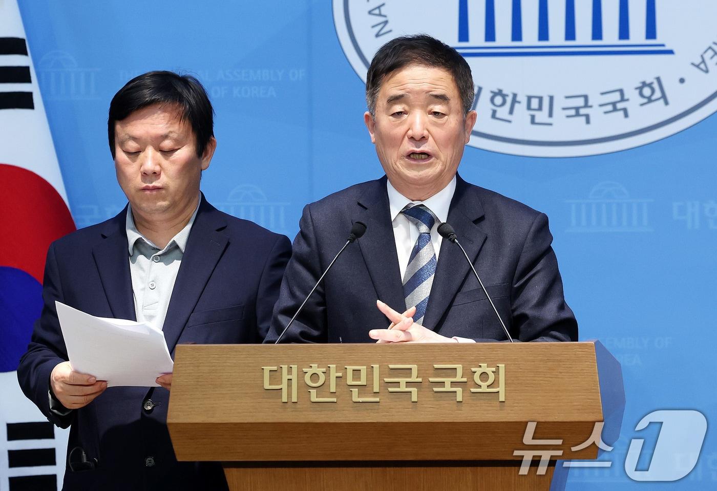 본문 이미지 - 강득구 더불어민주당 의원. 2026.3.30 ⓒ 뉴스1 박지혜 기자