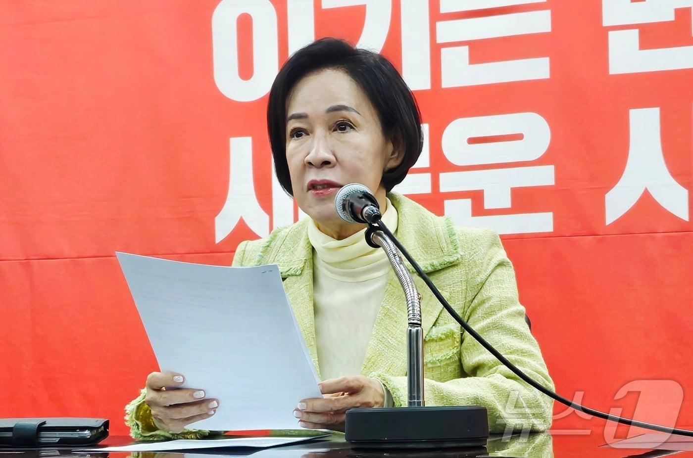 본문 이미지 - 6·3 지방선거 대구지역 선거 국민의힘 공천을 관리하는 이인선 국민의힘 대구시당위원장이 30일 대구 수성구 국민의힘 대구시당에서 긴급 기자회견을 열고 지방선거와 관련된 입장을 밝히고 있다. 2026.3.30 ⓒ 뉴스1 남승렬 기자