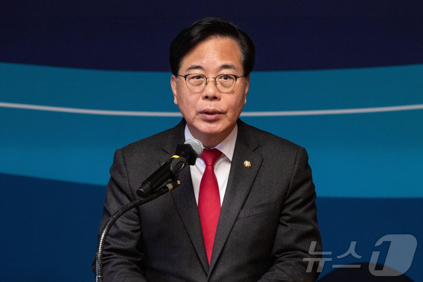 본문 이미지 - 송언석 국민의힘 원내대표가 30일 오전 서울 여의도 국회 사랑재에서 열린 ‘국회 사회적 대화 결과보고’에서 발언하고 있다. (공동취재) 2026.3.30 ⓒ 뉴스1 박지혜 기자