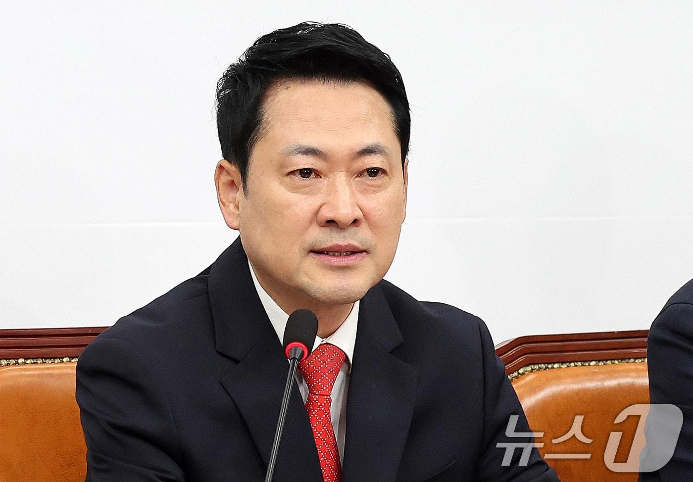 본문 이미지 - 장동혁 국민의힘 대표가 30일 서울 여의도 국회에서 열린 최고위원회의에 참석해 모두 발언을 하고 있다. 2026.3.30 ⓒ 뉴스1 박지혜 기자