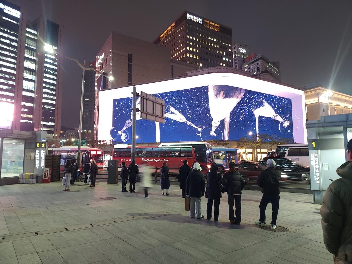 본문 이미지 - 서울 명동 옥외 전광판