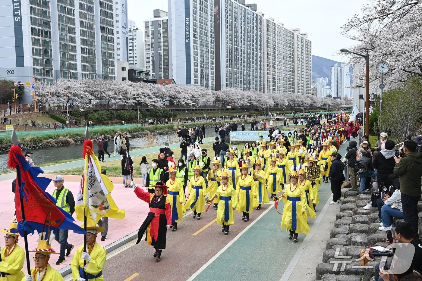 본문 이미지 - 부산 연제구는 다음 달 3~5일 연제구 연산동 온천천시민공원과 고분군 일원에서 '제7회 연제 고분 판타지 축제'를 개최한다. (연제구 제공. 재판매 및 DB금지)