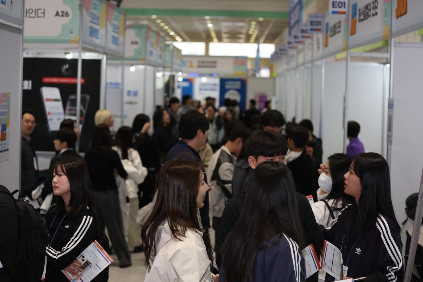본문 이미지 - 체육공단이 코엑스에서 개최한 '2026 스포츠산업 채용박람회'가 성황리에 종료됐다. (체육공단 제공)