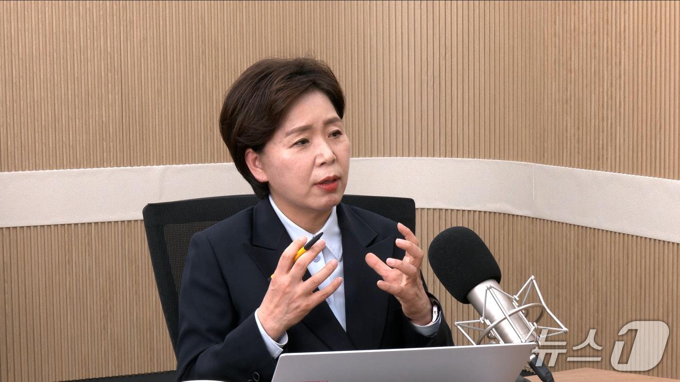 본문 이미지 - 국민의힘 경기지사 후보 공천을 신청한 양항자 국민의힘 최고위원이 31일 뉴스1TV '팩트앤뷰'에 출연해 질문에 답하고 있다.(뉴스1TV '팩트앤뷰' 캡처)