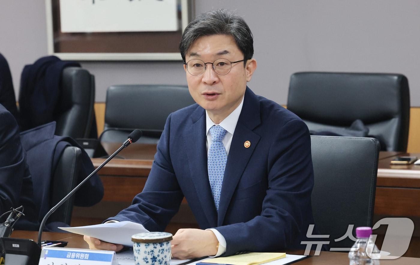 본문 이미지 - 이억원 금융위원장이 4일 서울 종로구 정부서울청사에서 열린 민·관 합동 토큰증권 협의체 킥오프 회의에서 모두발언을 하고 있다. 2026.3.4 ⓒ 뉴스1 임세영 기자