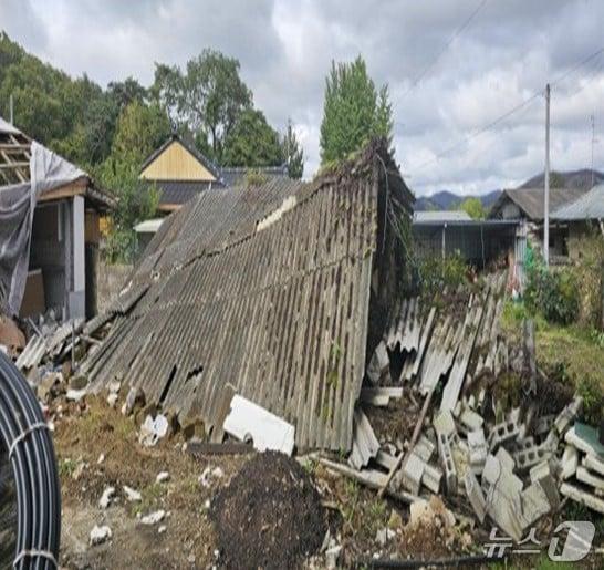 본문 이미지 -  석멸 슬레이트 지붕.(경기 양평군 제공. 재판매 및 DB 금지)/뉴스1