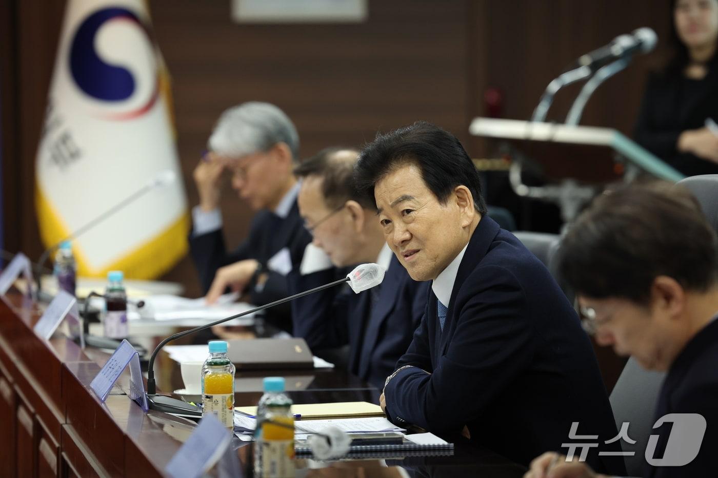 본문 이미지 - 통일부는 4일 한·독통일자문회의 준비를 위해 정동영 장관 주재로 한국 측 위원 회의를 열었다. (통일부 제공)