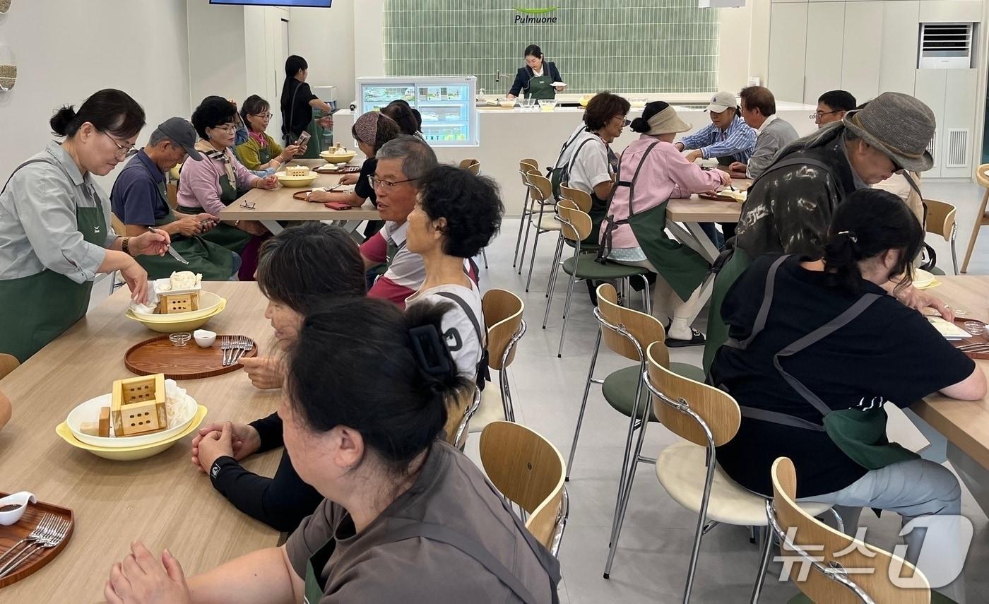 본문 이미지 - 충북 괴산군 친환경농업대학 운영 모습.(괴산군 제공. 재판매 및 DB금지)