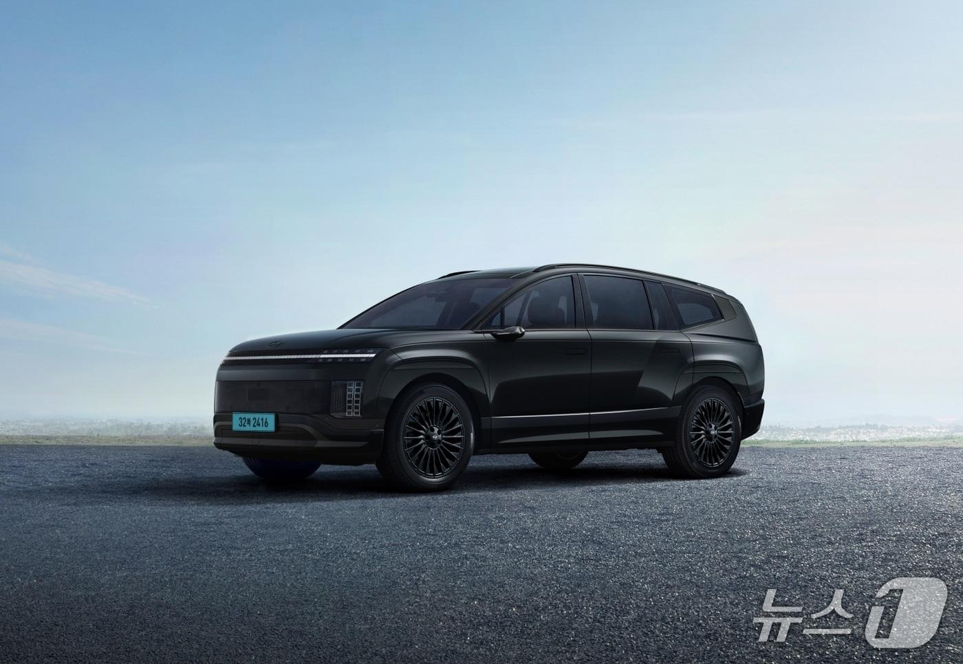 본문 이미지 - 2027 아이오닉 9 외장(캘리그래피 트림 블랙잉크 패키지)