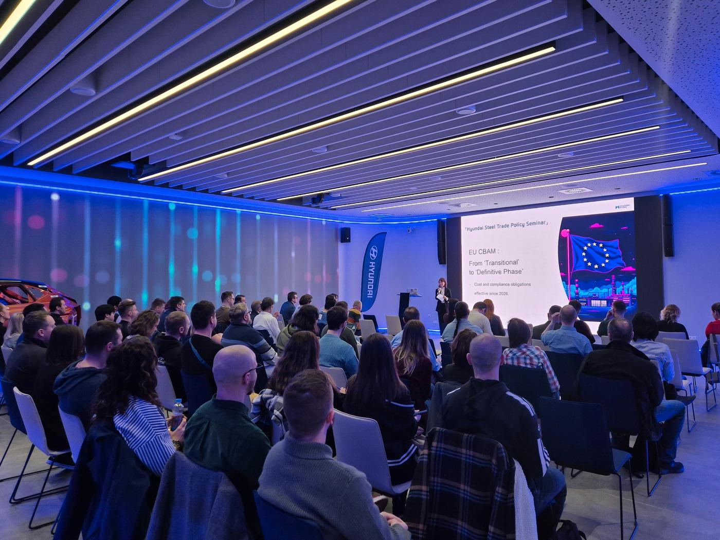 본문 이미지 - 현대제철이 유럽연합(EU) 고객사 대상 탄소국경조정제도(CBAM) 설명회를 실시했다. (현대제철 제공)