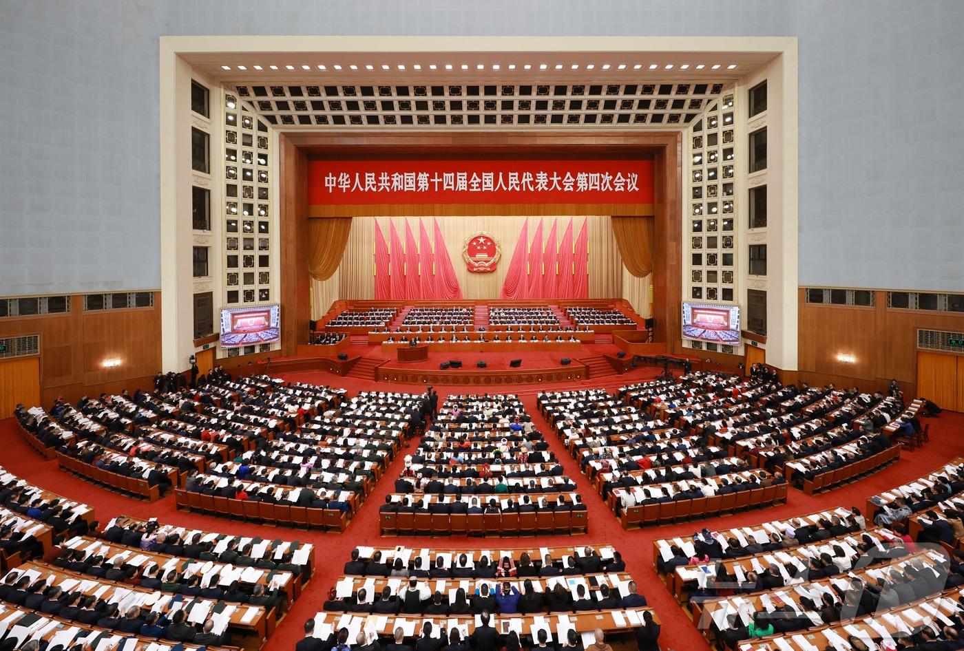 본문 이미지 - 중국 전국인민대표대회 개막식이 5일 베이징 인민대회당에서 개최됐다. ⓒ 신화=뉴스1