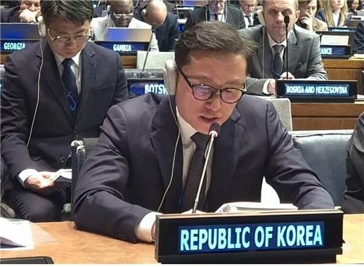 본문 이미지 - 양순필 기획조정관 제57차 유엔통계위원회 본회의에서 발언하고 있다.(국가데이터처 제공)