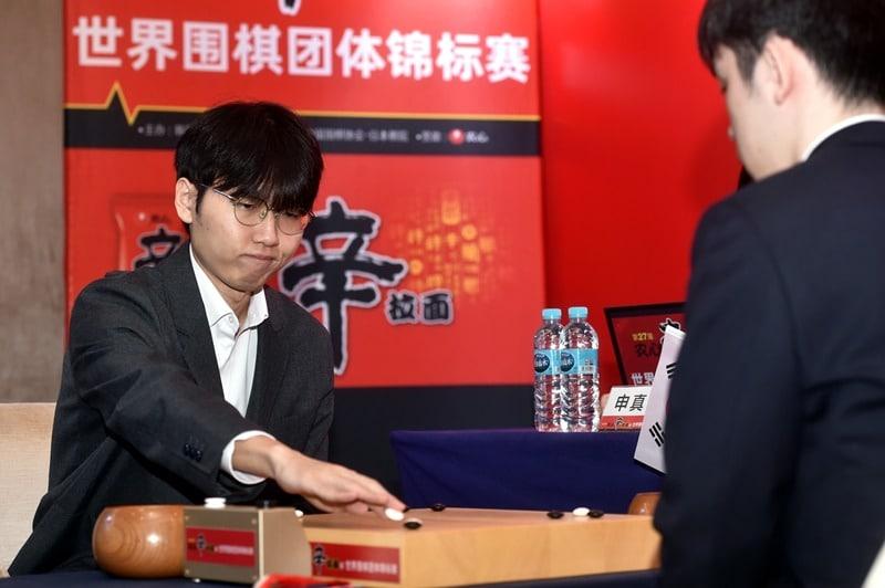 본문 이미지 - 신진서 9단이 75개월 연속 한국 바둑 랭킹 1위를 수성했다. (한국기원 제공)