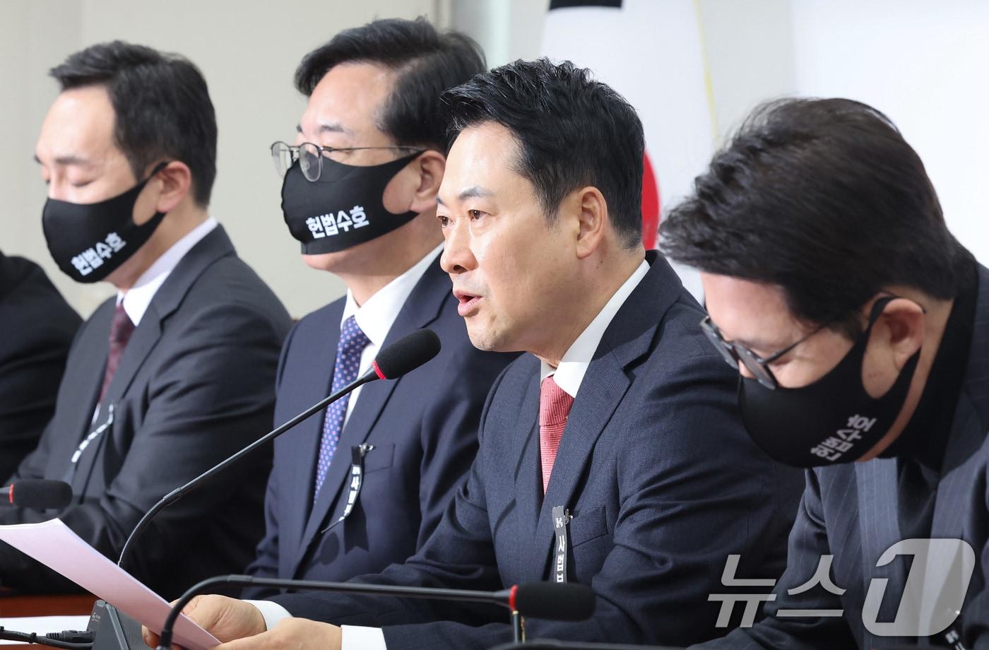 본문 이미지 - 장동혁 대표 등 국민의힘 지도부 . 2026.3.5 ⓒ 뉴스1 신웅수 기자