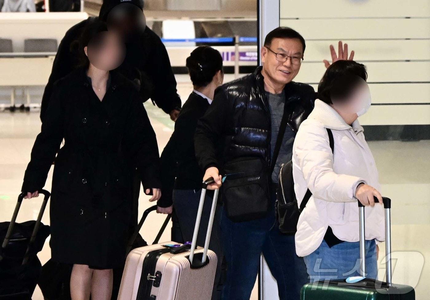본문 이미지 - 중동 사태 여파로 두바이 공항 운항 차질이 이어지면서 현지에 체류하던 한국인 체류객들이 5일 인천국제공항으로 귀국하고 있다. (공동취재) 2026.3.5 ⓒ 뉴스1 오대일 기자