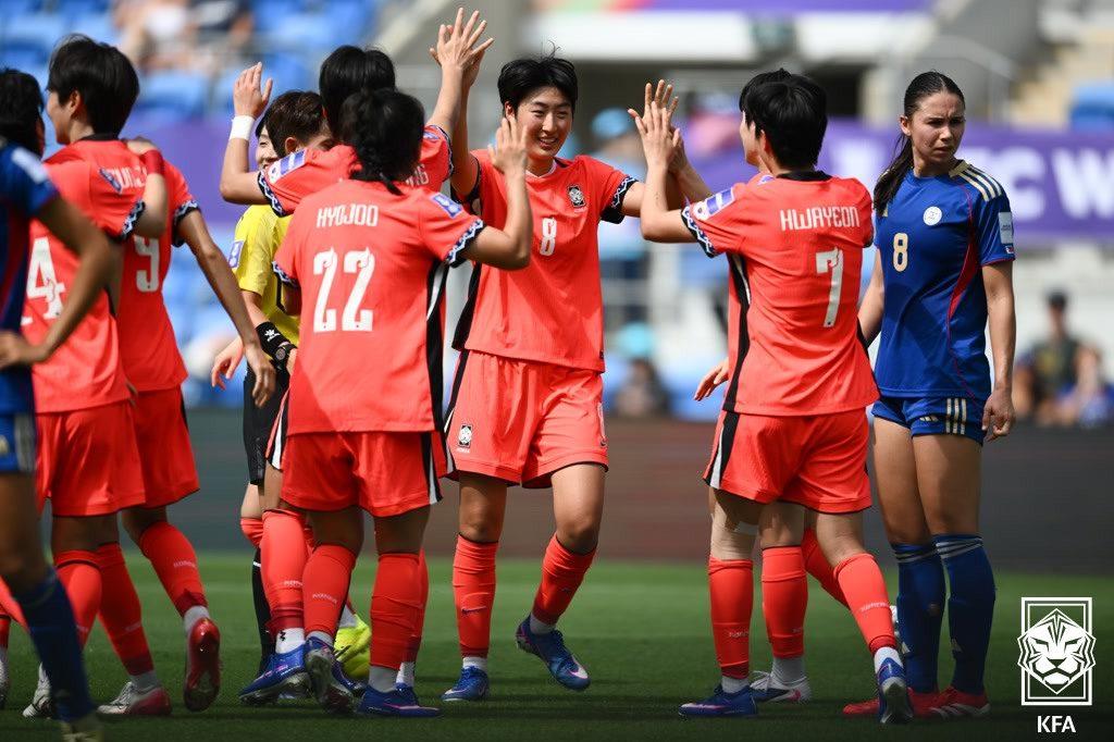 본문 이미지 - 한국 여자축구대표팀이 5일 호주 골드코스트에서 열린 2026 AFC 여자 아시안컵 조별리그 A조 2차전에서 필리핀을 3-0으로 완파했다. (대한축구협회 제공)