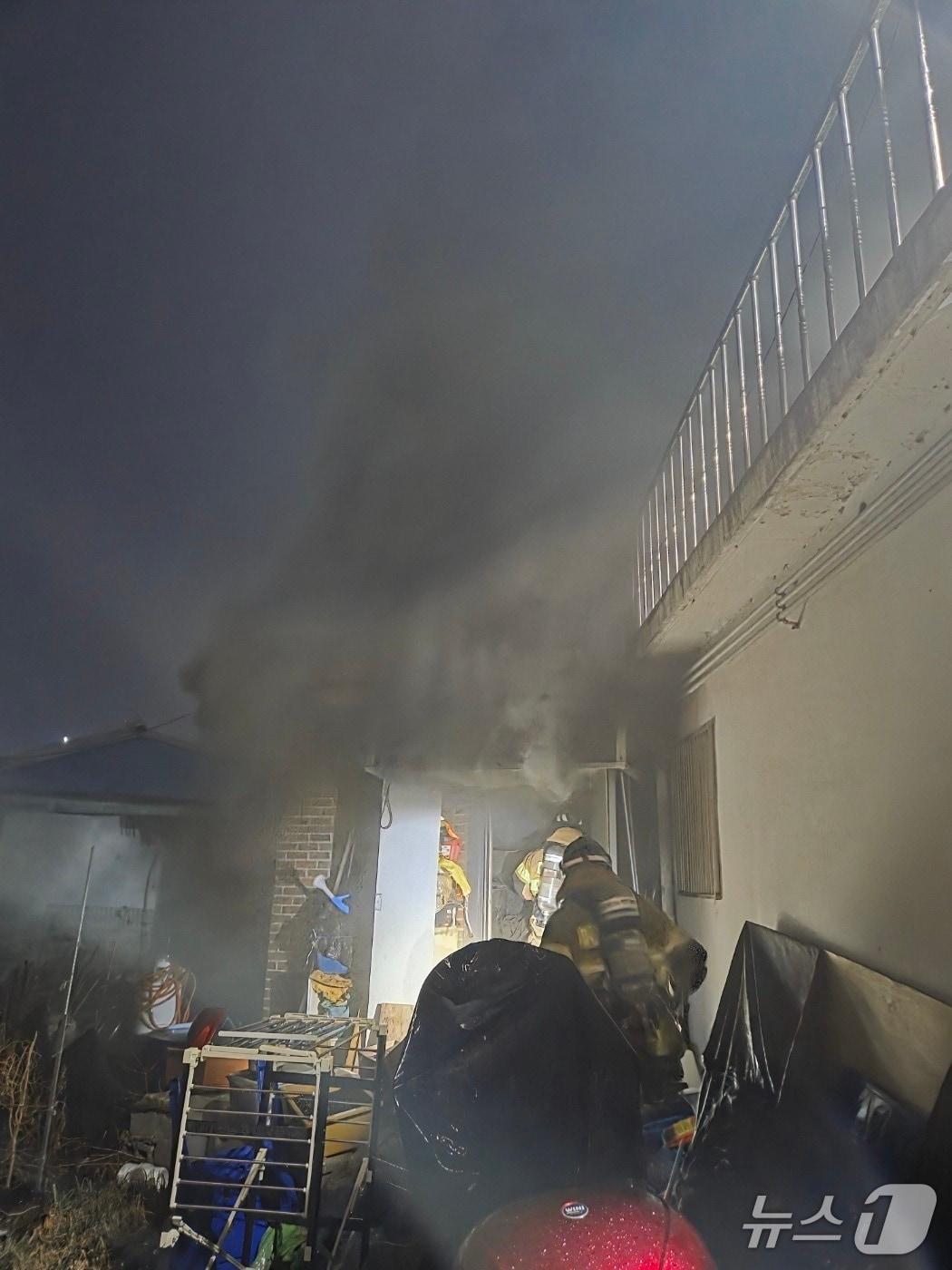 본문 이미지 - 화재 현장. (경기도북부소방재난본부 제공. 재판매 및 DB 금지) 2026.3.6/뉴스1