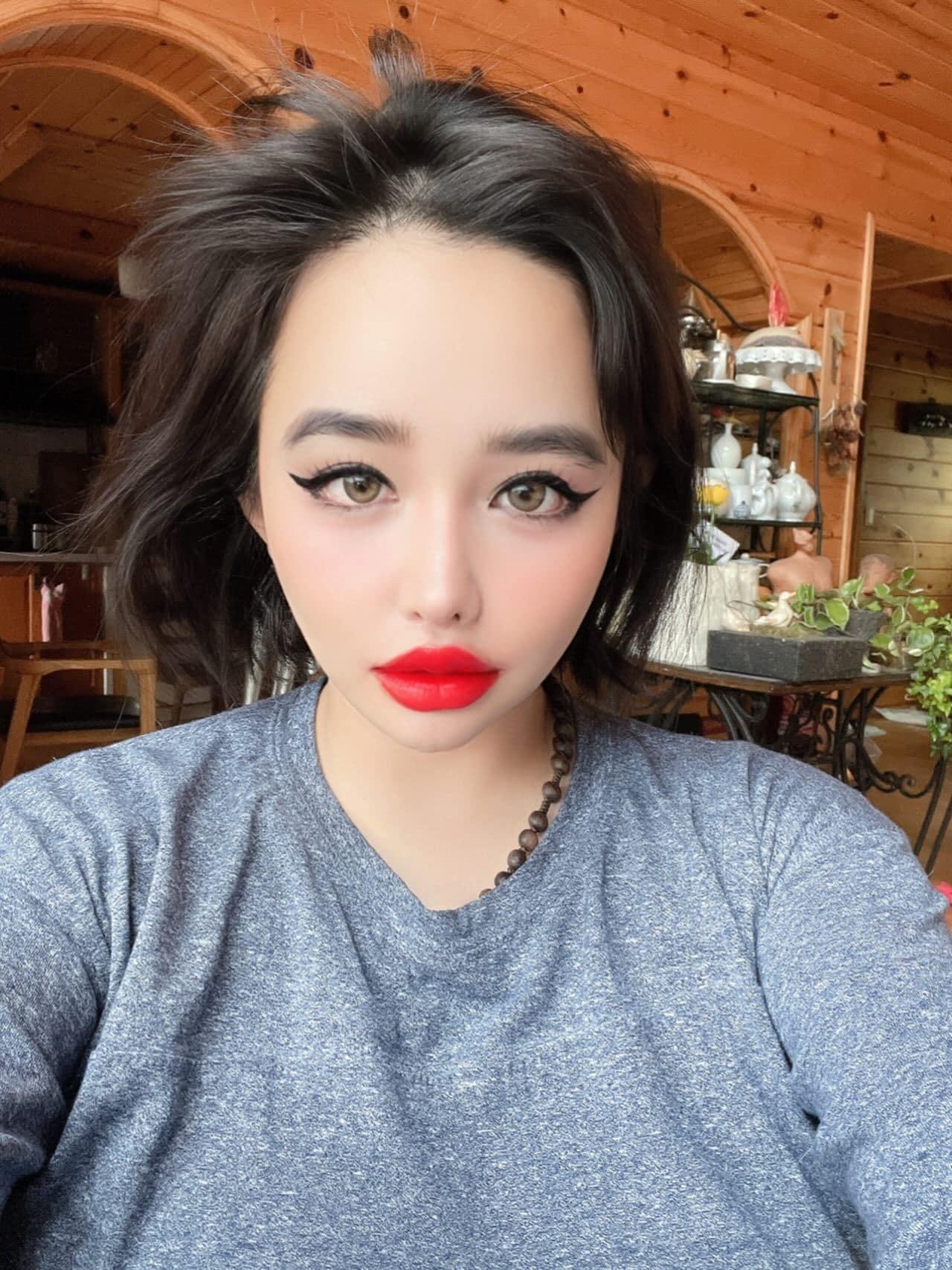 본문 이미지 - 사진=박봄 인스타그램