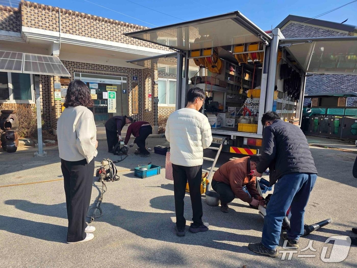본문 이미지 - 증평군 농업기술센터 현장 영농 이동상담 장터.(증평군 제공. 재판매 및 DB금지)