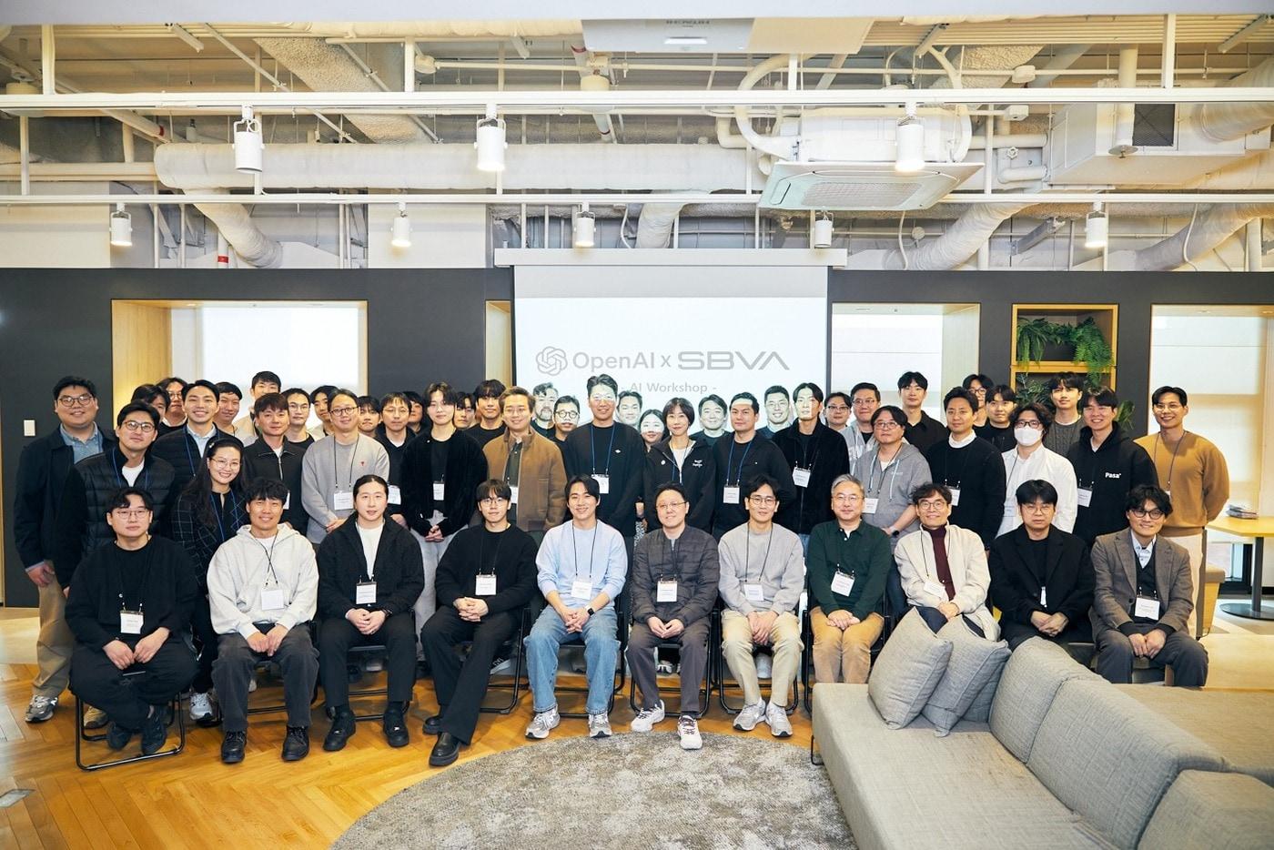 본문 이미지 - SBVA x 오픈AI 워크숍 단체 사진(SBVA 제공)